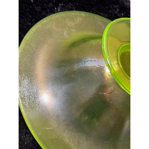 Vintage Uranium Glass Pedestal Bowl  Glows Under UV Light 11" Round - Picture 8 of 9